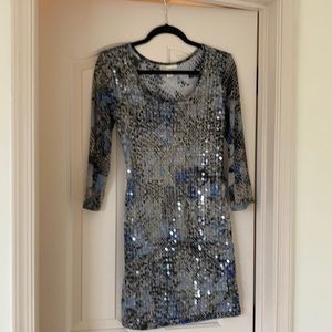 Ladies dress very cute print with sequins